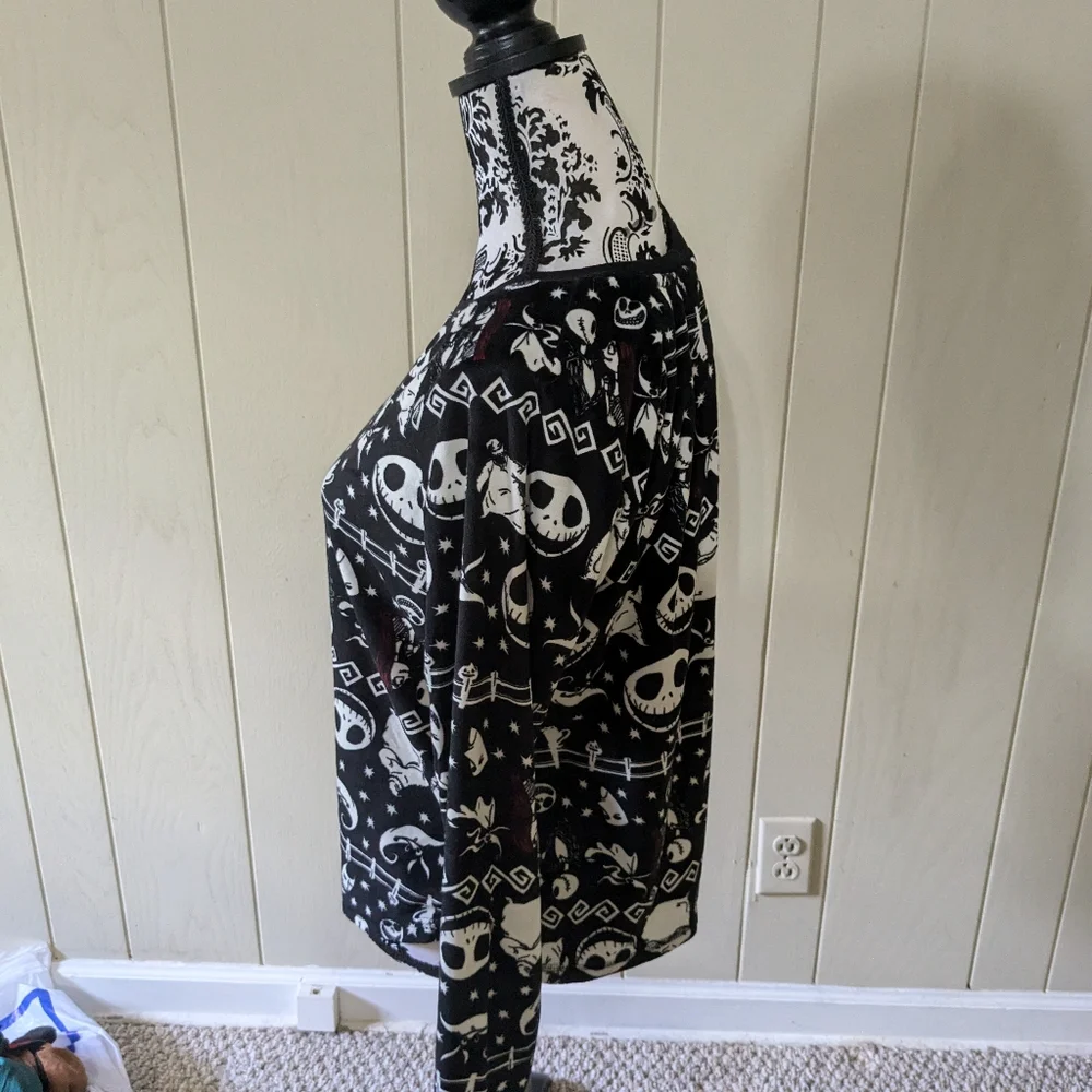 nightmare before Christmas top - Picture 2 of 5
